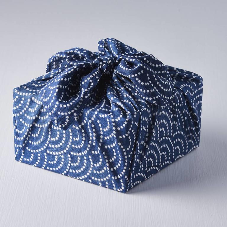 sustainable Christmas wrapping