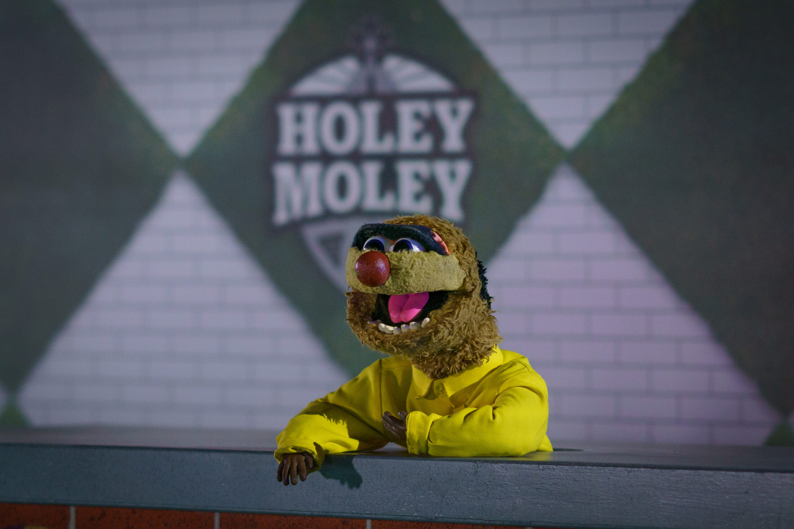 Holey Moley Ep2 Agro the puppet, ultimate sledger