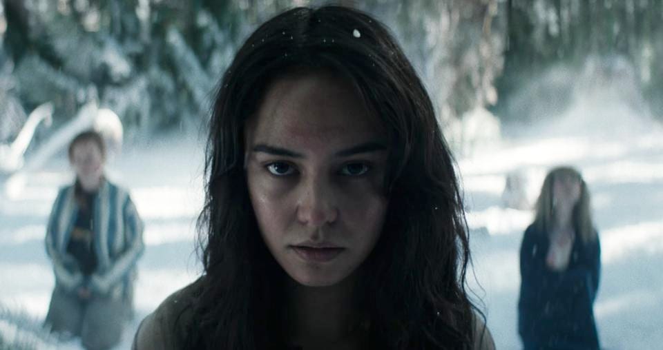 Young Lottie (played by Courtney Eaton)