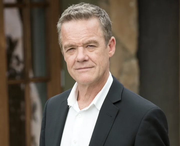 Stefan Dennis Neighbours