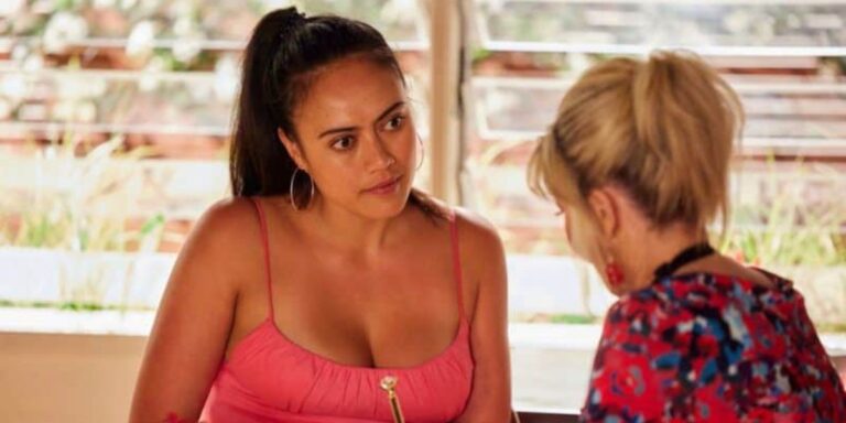 Angelina Thomson dishes on the 