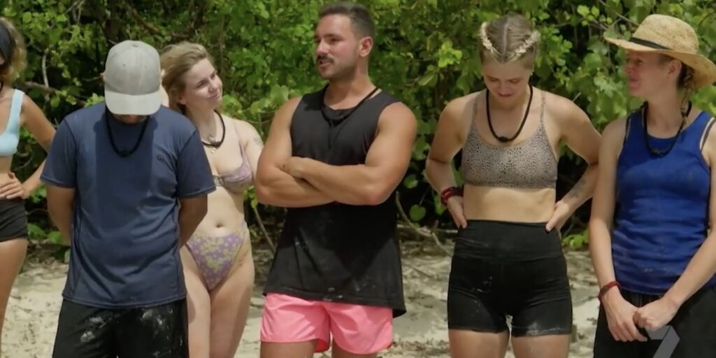 Taize giving a speech of Million Dollar Island episode 4