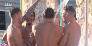 love island 2023 boys in the shower