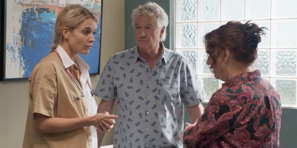 Juliet Godwin (left) and Lynne McGranger (right) on Home and Away. Image: Seven.