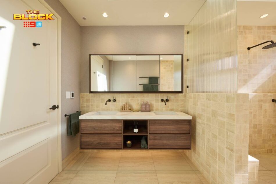 Bathroom vanity