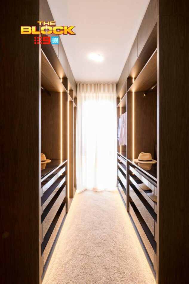 Walk-in wardrobe