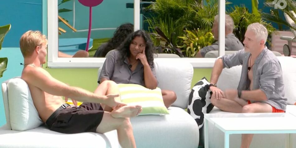 Michael, Bruce and Mia have a discussion