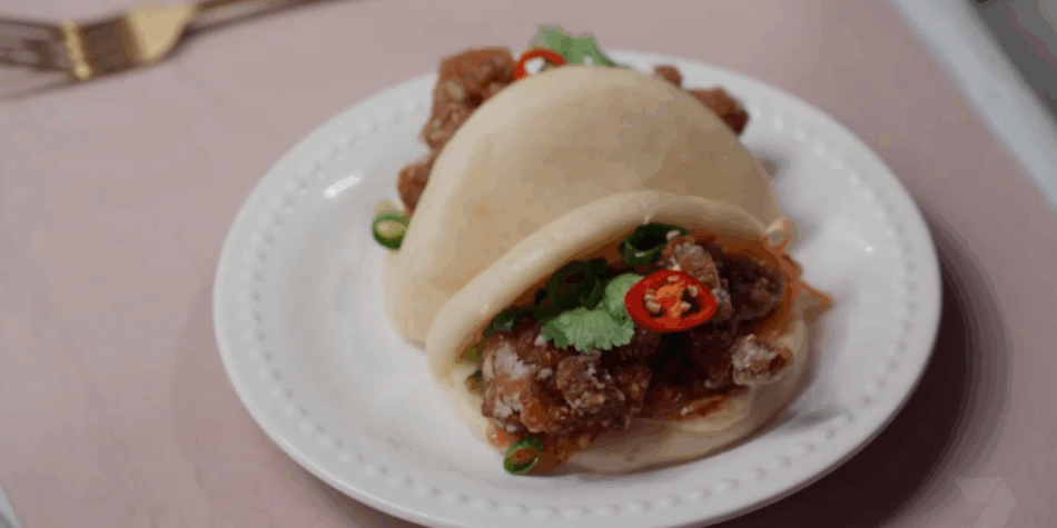 My Kitchen Rules (MKR) contestants Lol and Lil's fried chicken bao buns from their Ultimate Instant Restaurant