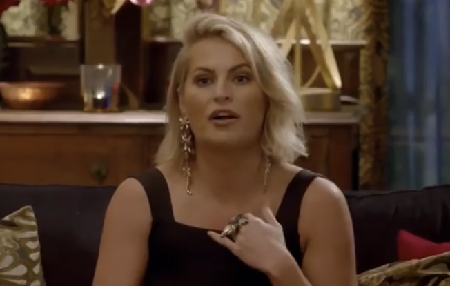 Keira and Alex feud on The Bachelor 2016.