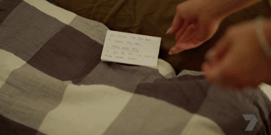 FWAW's Ally's note to Dylan. Image: Seven.